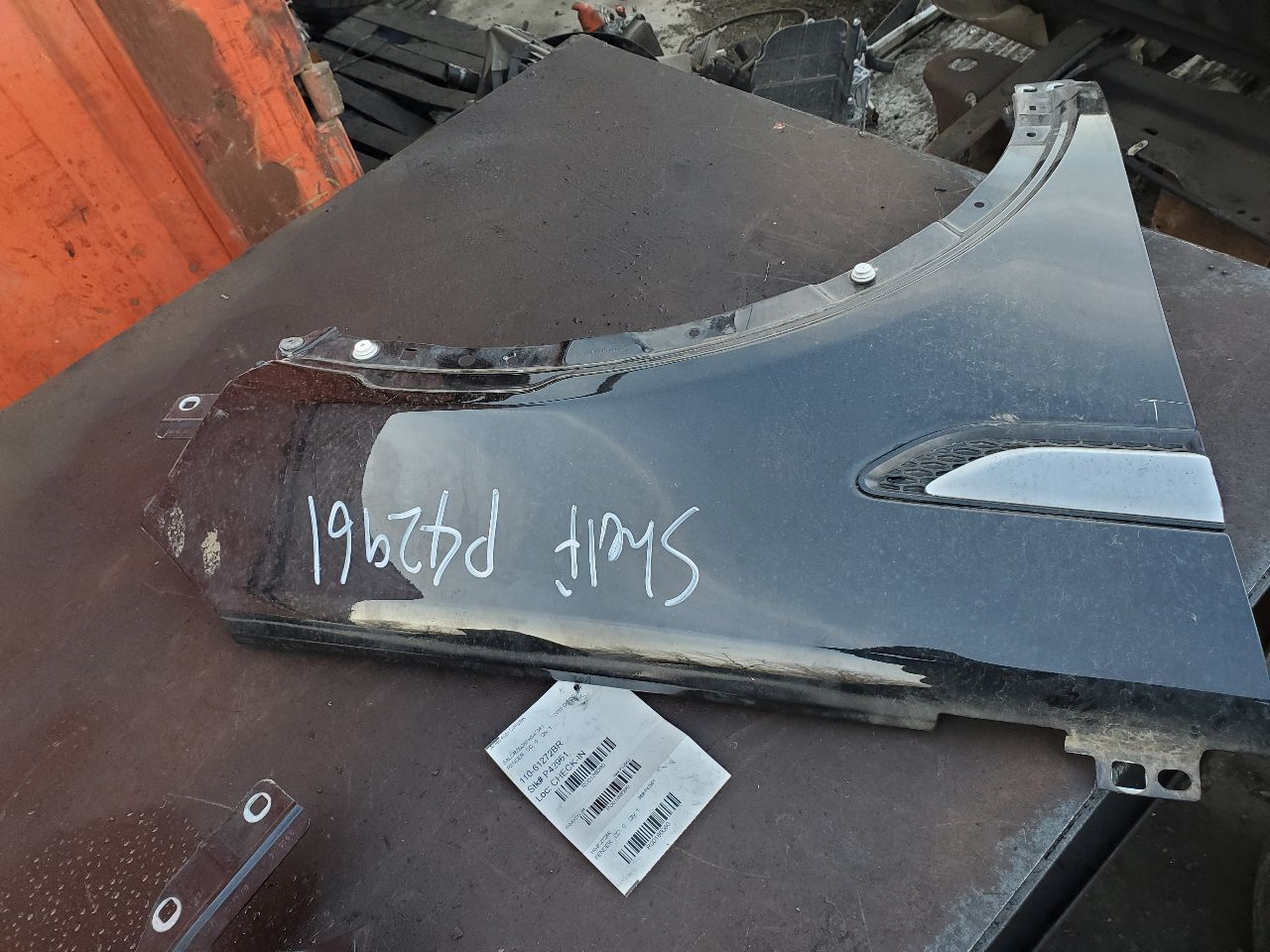 2015 LAND ROVER DISCOVERY SPORT 4cyl Gasoline Turbo 2.0 Right FENDER - 186080 — photo 2