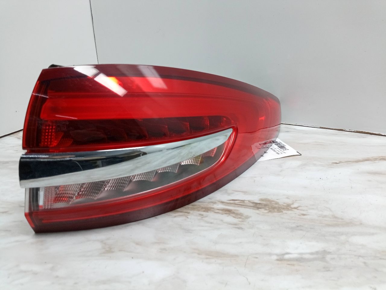 2018 FORD FUSION 1.5L 4cyl Turbo Gasoline Right TAIL LAMP - 18653 — photo 1