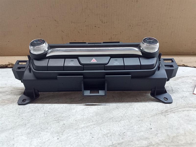2019 MAZDA 3 2.5L 4cyl Gasoline TEMP CONTROL - 186844 — photo 2