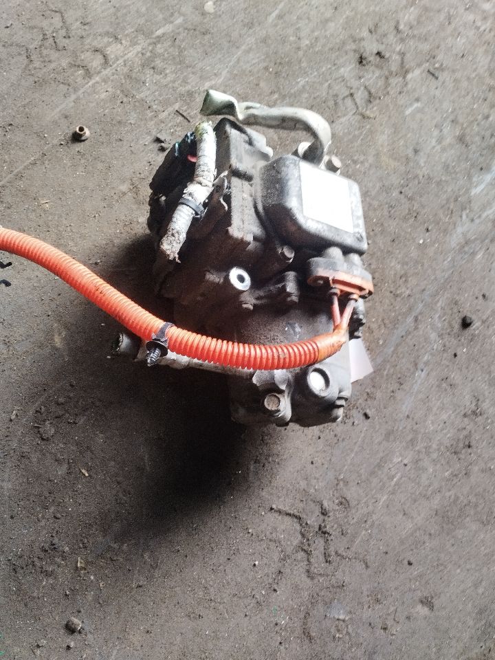 2013 CHEVROLET VOLT 4cyl Electric 1.4 AC COMPRESSOR - 187267 — photo 2