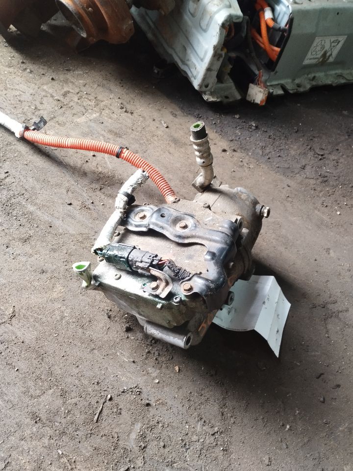 2013 CHEVROLET VOLT 4cyl Electric 1.4 AC COMPRESSOR - 187267 — photo 4