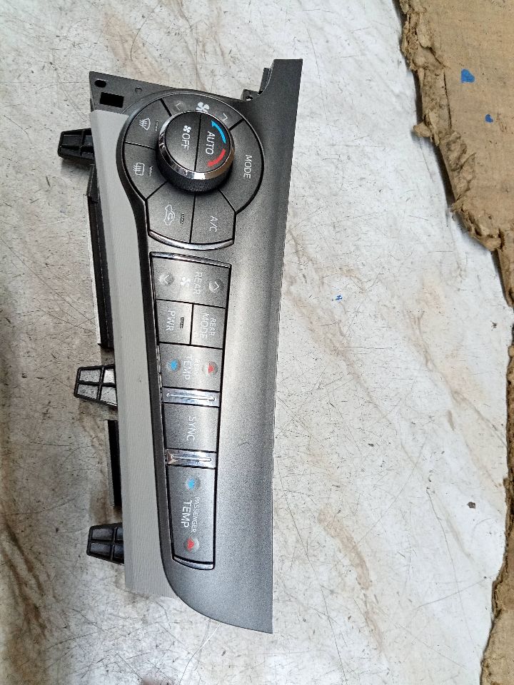 2011 TOYOTA SIENNA 6cyl Gasoline 3.5 TEMP CONTROL - 187515