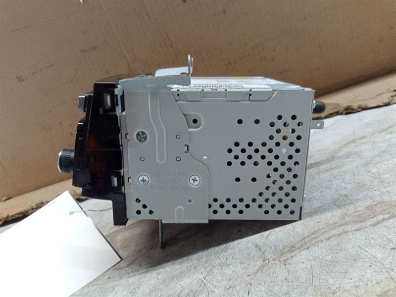 2015 HYUNDAI AZERA 6cyl Gasoline 3.3 Radio Audio - 188385 — photo 6