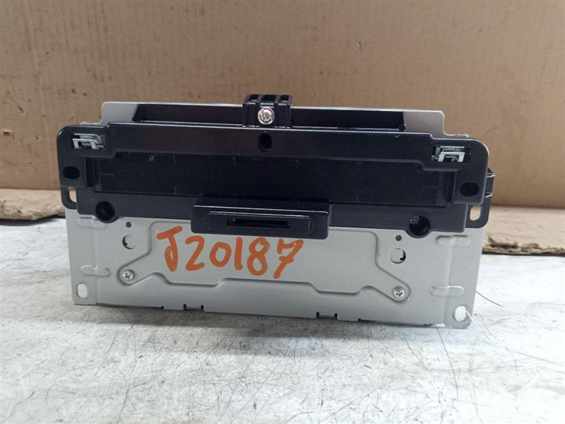 2014 DODGE JOURNEY 6 cyl Gas Flex Fuel 3.6 Radio Audio - 189336