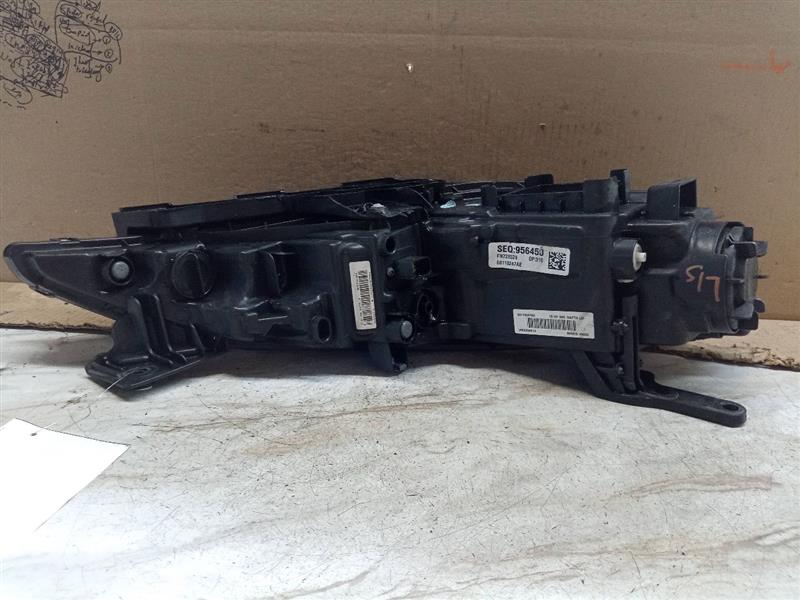 2015 CHRYSLER 200 4cyl Gasoline 2.4 Left HEADLAMP ASSEMBLY - 189453 — photo 3