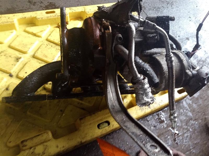 2009 VOLKSWAGEN CC 4cyl Gasoline Turbo 2.0 EXHAUST MANIFOLD - 189794