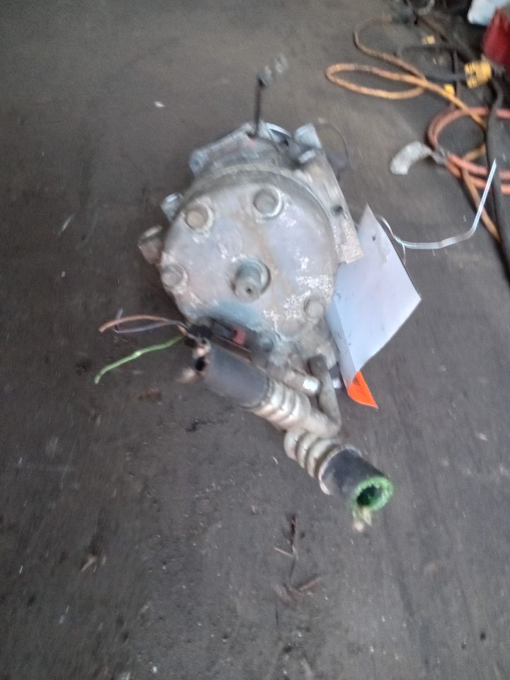 2000 JEEP CHEROKEE 6cyl Gasoline 4.0 AC COMPRESSOR - 190582 — photo 4