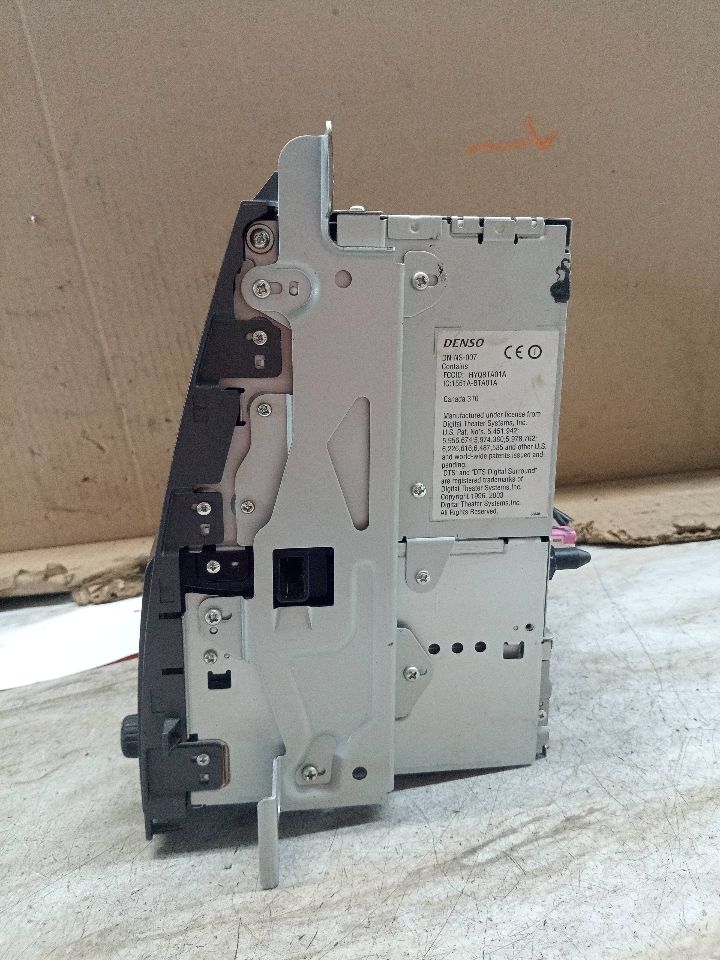2011 CADILLAC STS 6cyl Gasoline 3.6 Radio Audio - 192004 — photo 3