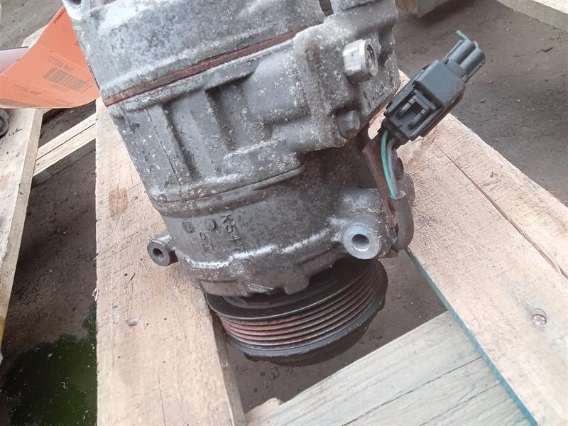 2011 CADILLAC STS 6cyl Gasoline 3.6 AC COMPRESSOR - 192290 — photo 2