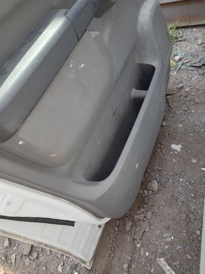 2018 NISSAN NV 2500 4.0L 6cyl Gasoline VVT Left DOOR ASSEMBLY, FR - 192477 — photo 6
