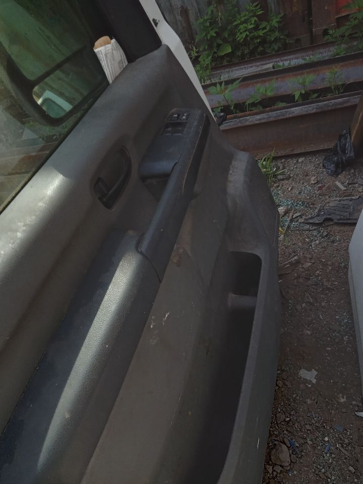 2018 NISSAN NV 2500 4.0L 6cyl Gasoline VVT Left DOOR ASSEMBLY, FR - 192477 — photo 7