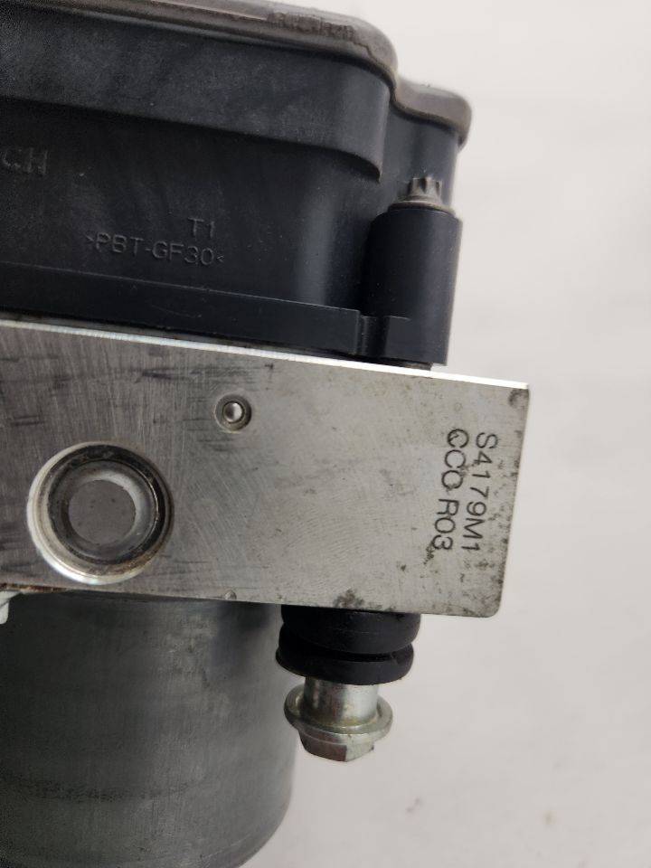 2018 MASERATI QUATTROPO 3.0L 6cyl Turbo Gasoline Anti-lock Brake Pts - 192532 — photo 8
