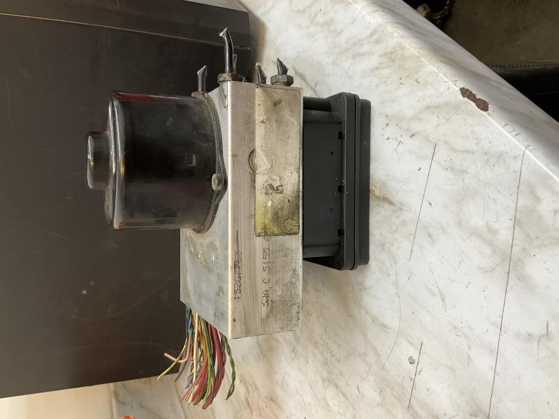 2011 MERCEDES-BENZ ML-CLASS Anti-lock Brake Pts - 1930 — photo 4