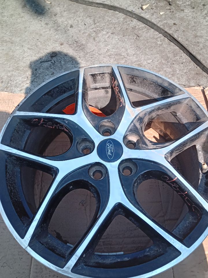 2018 FORD FOCUS 2.0L 4cyl Gasoline VVT WHEEL - 193367