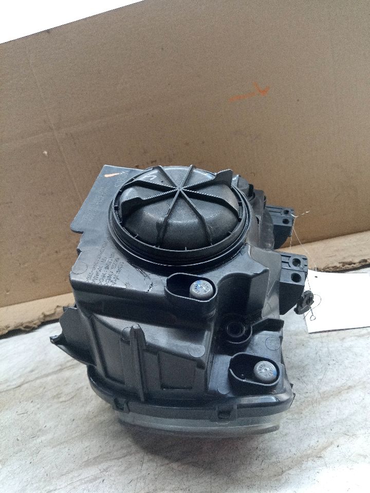 2012 CHRYSLER 300 Right HEADLAMP ASSEMBLY - 193596 — photo 8