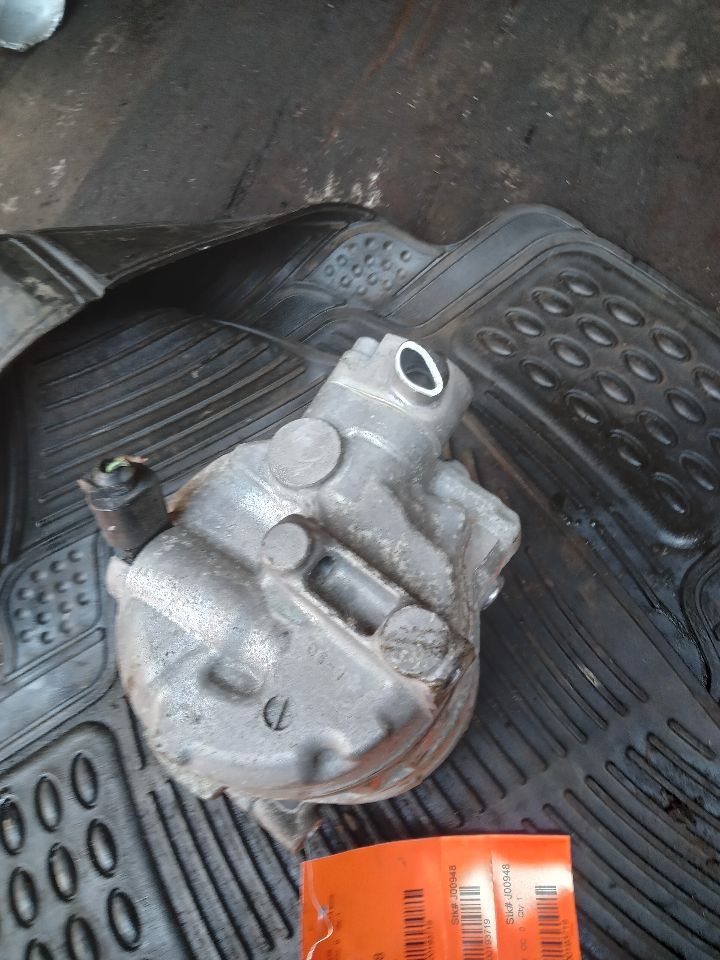 2014 VOLKSWAGEN EOS 4cyl Gasoline Turbo 2.0 AC COMPRESSOR - 193719 — photo 5