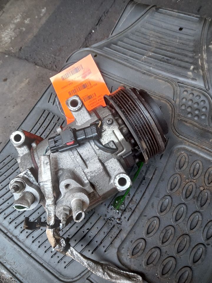 2013 DODGE CARAVAN AC COMPRESSOR - 193722 — photo 2