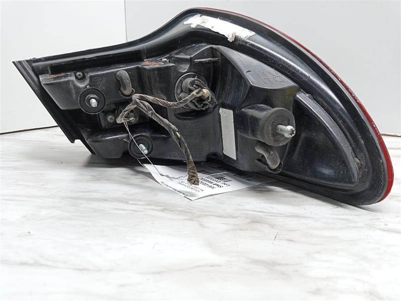 2013 CHRYSLER 200 6 cyl Gas Flex Fuel 3.6 Right TAIL LAMP - 19416 — photo 4