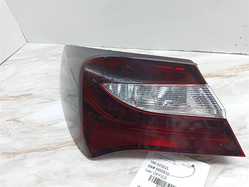 2013 CHRYSLER 200 6 cyl Gas Flex Fuel 3.6 Left TAIL LAMP - 19417 — photo 1