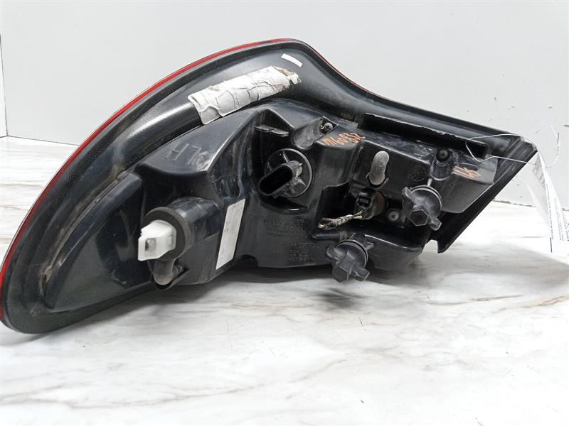 2013 CHRYSLER 200 6 cyl Gas Flex Fuel 3.6 Left TAIL LAMP - 19417 — photo 4