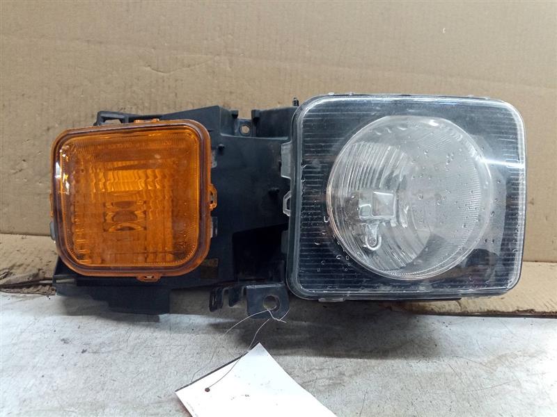 2008 AMERICAN MOTORS HUMMER H3 5cyl gasoline 3.7 Right HEADLAMP ASSEMBLY - 195178