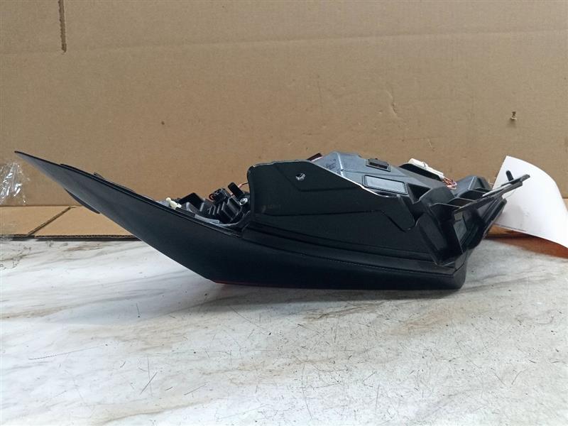 2022 SUBARU BR-Z Left TAIL LAMP - 195251 — photo 2