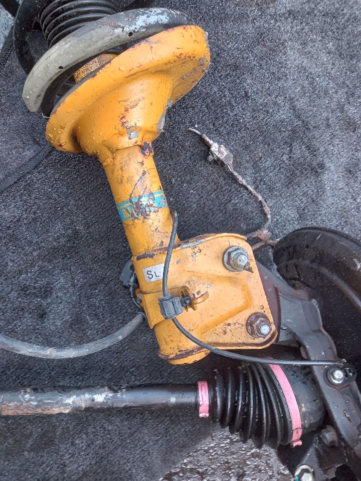 2018 SUBARU WRX Left STRUT - 196174 — photo 3