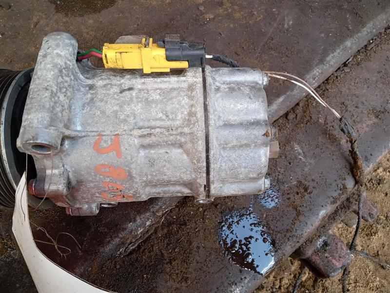 2013 MINI COOPER COOPER 4cyl Gasoline 1.6 DOHC AC COMPRESSOR - 197614 — photo 1