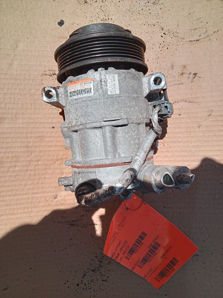2013 DODGE DART 4cyl Gasoline 2.0 AC COMPRESSOR - 197996