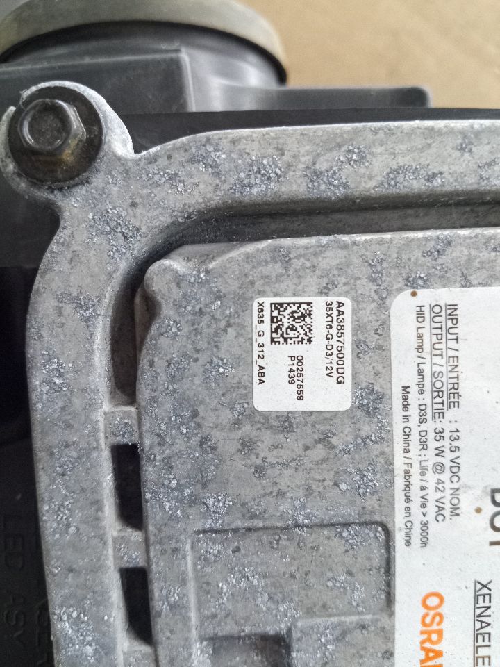 2015 FORD ESCAPE 4cyl 2.0 EcoBoost Left HEADLAMP ASSEMBLY - 198659 — photo 6