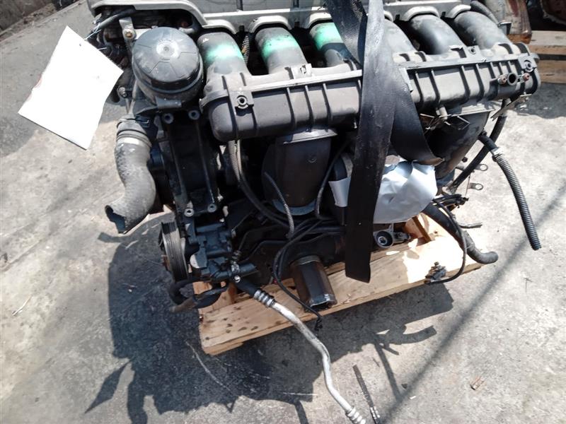 2006 BMW 325i 6cyl Gasoline 3.0 ENGINE ASSEMBLY - 200161 — photo 3