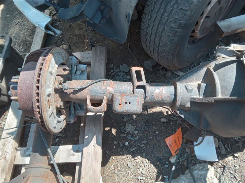 2013 GMC SIERRA 2500 PICKUP 8cyl Diesel Turbo 6.6 AXLE ASSEMBLY, RR - 200341