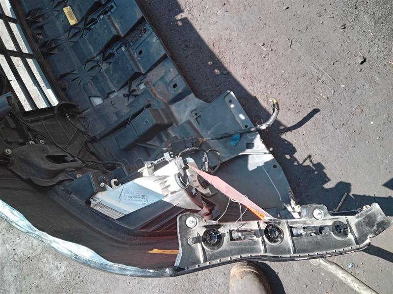 2018 FORD ESCAPE 1.5L 4cyl Turbo Gasoline BUMPER ASSY, FRONT - 201329 — photo 3
