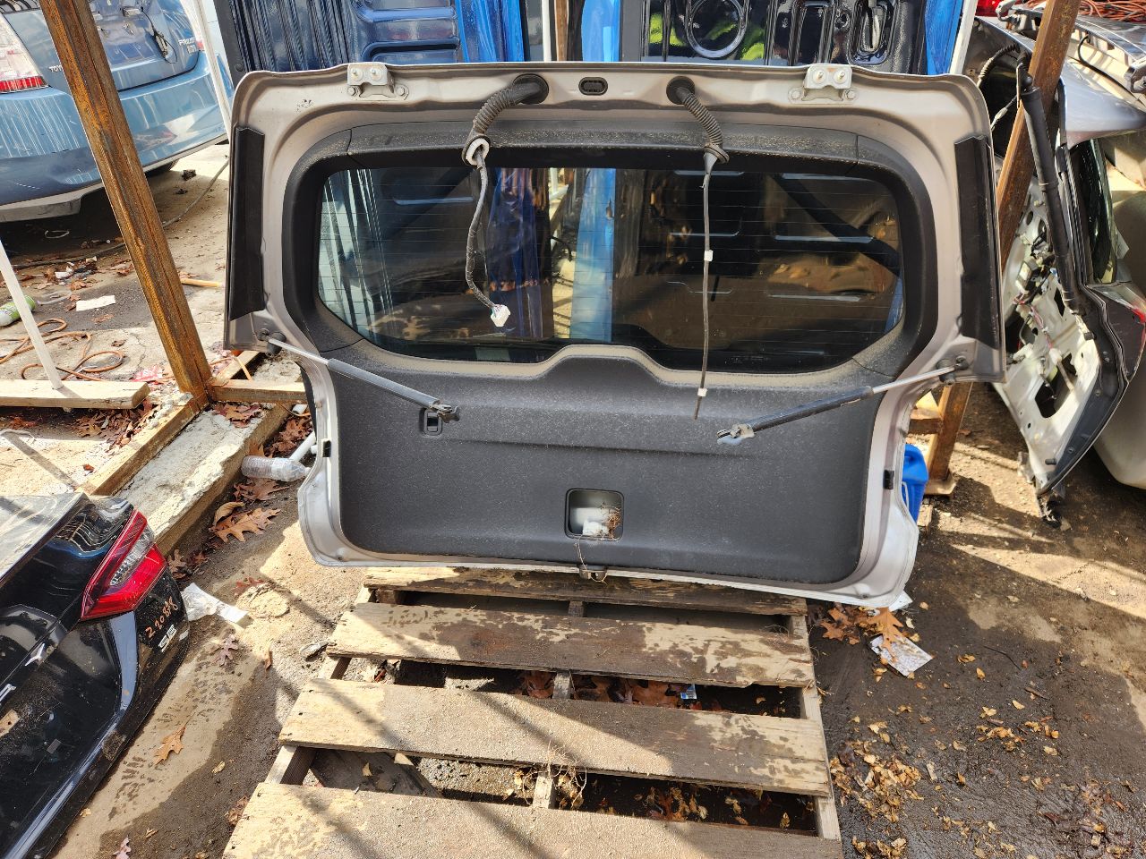 2016 SUBARU FORESTER 4cyl Gasoline Turbo 2.0 Decklid  Tailgate - 201671 — photo 4