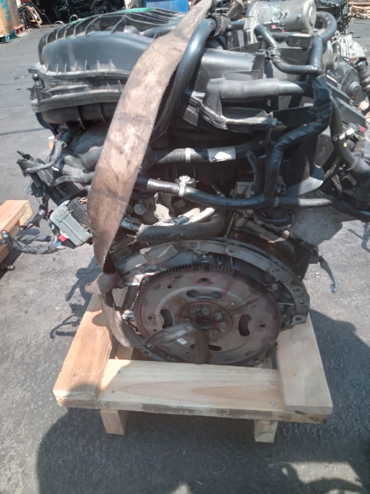 2015 DODGE CARAVAN 6cyl Gasoline 3.6 ENGINE ASSEMBLY - 201734 — photo 4
