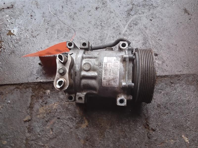 2002 DODGE 1500 PICKUP 8cyl Gasoline 5.9 AC COMPRESSOR - 202317 — photo 3