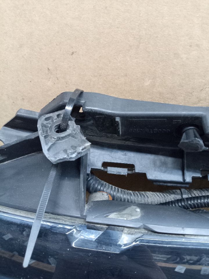 2014 JEEP CHEROKEE 4cyl Gasoline 2.4 Left HEADLAMP ASSEMBLY - 202538 — photo 3