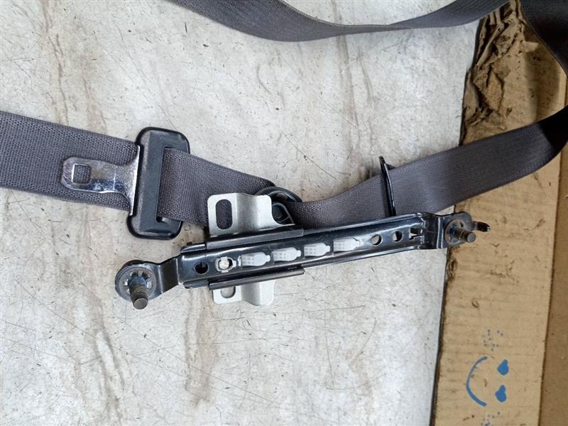 2008 GMC ACADIA Seat Belt, Front - 202719 — photo 2