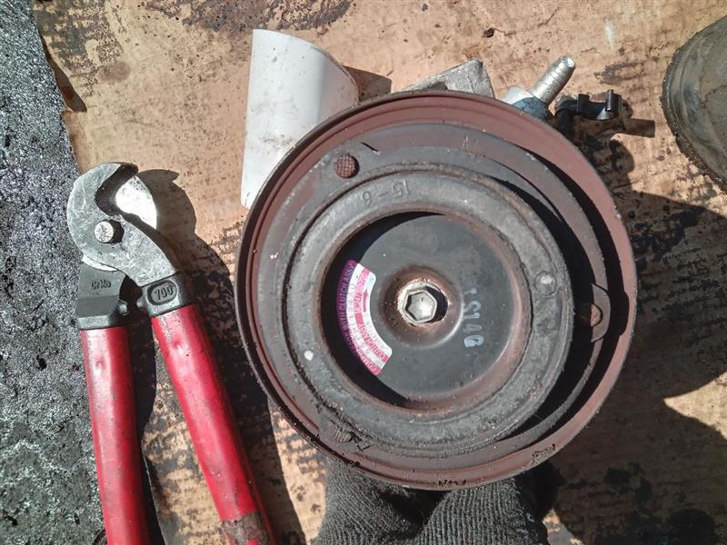 2015 DODGE CARAVAN 6cyl Gasoline 3.6 AC COMPRESSOR - 202720 — photo 5