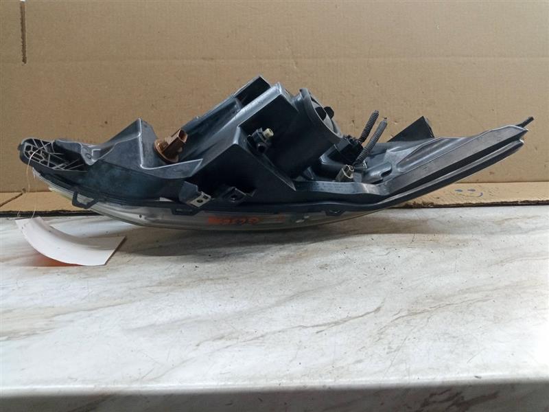 2010 FORD TAURUS 6cyl Gasoline 3.5 Left HEADLAMP ASSEMBLY - 202786 — photo 2