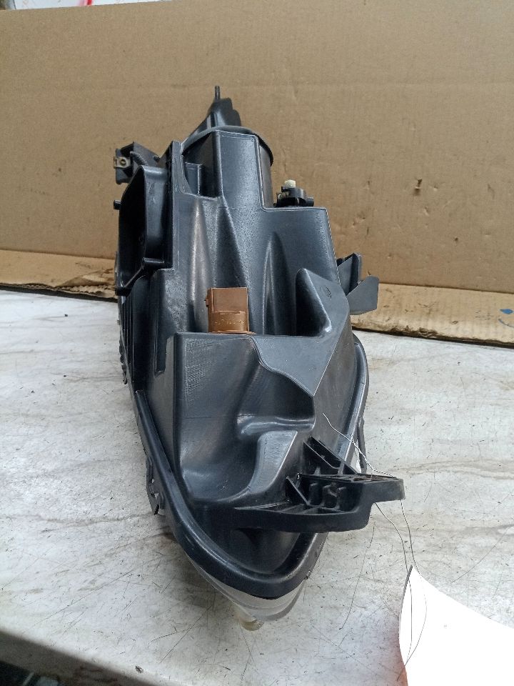 2010 FORD TAURUS 6cyl Gasoline 3.5 Left HEADLAMP ASSEMBLY - 202786 — photo 5