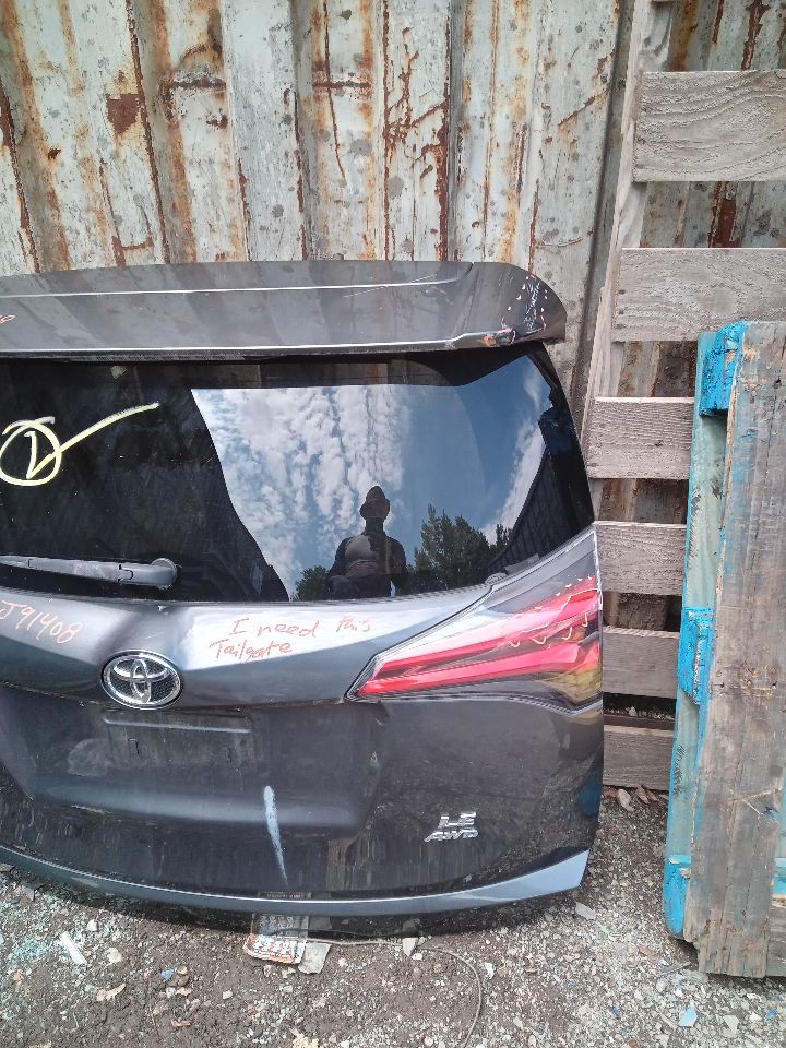 2016 TOYOTA RAV4 4cyl Gasoline 2.5 DOHC Decklid  Tailgate - 202819