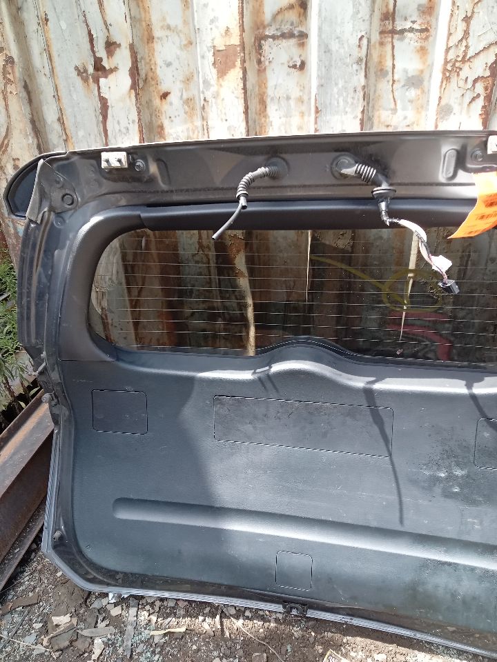 2016 TOYOTA RAV4 4cyl Gasoline 2.5 DOHC Decklid  Tailgate - 202819 — photo 8