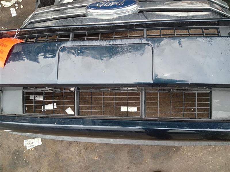 2009 FORD FLEX 6cyl Gasoline 3.5 GRILLE - 203314 — photo 3