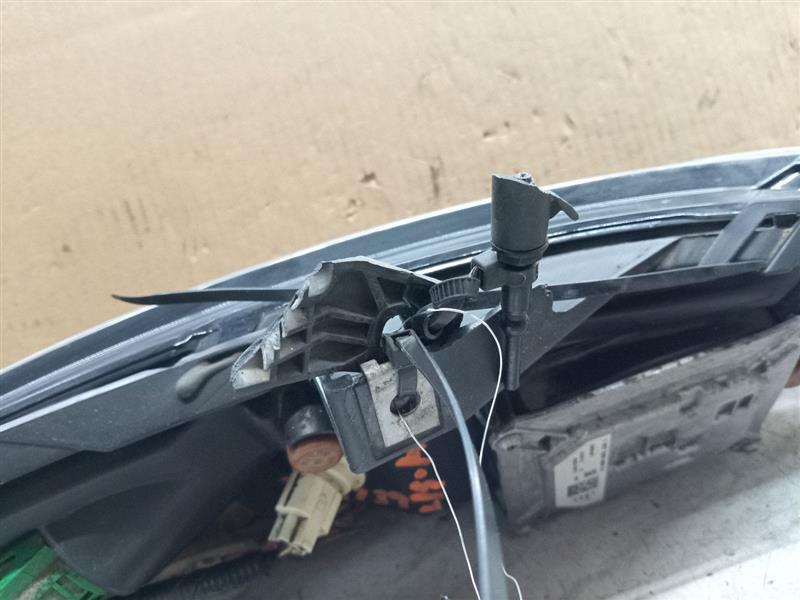 2015 JEEP CHEROKEE 4cyl Gasoline 2.4 Left HEADLAMP ASSEMBLY - 203430 — photo 2