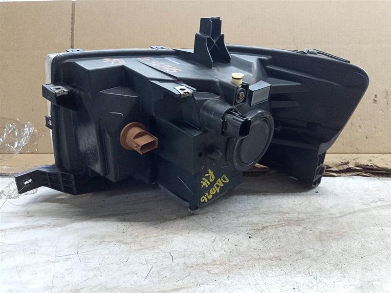 2009 FORD FLEX 6cyl Gasoline 3.5 Right HEADLAMP ASSEMBLY - 203641 — photo 2