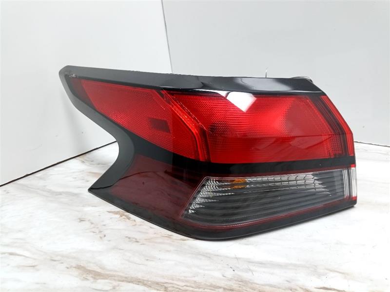 2021 NISSAN VERSA Left TAIL LAMP - 20428