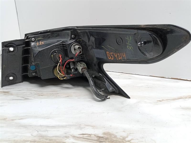 2021 NISSAN VERSA Left TAIL LAMP - 20428 — photo 3