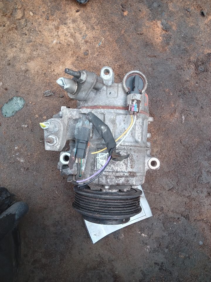 2013 FORD FLEX 6cyl Gasoline 3.5 AC COMPRESSOR - 204554 — photo 2
