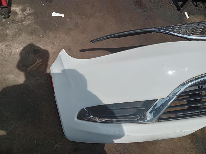 2015 CHRYSLER 200 4cyl Gasoline 2.4 BUMPER ASSY, FRONT - 204574 — photo 6